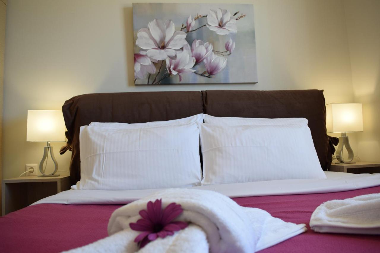 Studio Holiday Kalamata 2 ภายนอก รูปภาพ