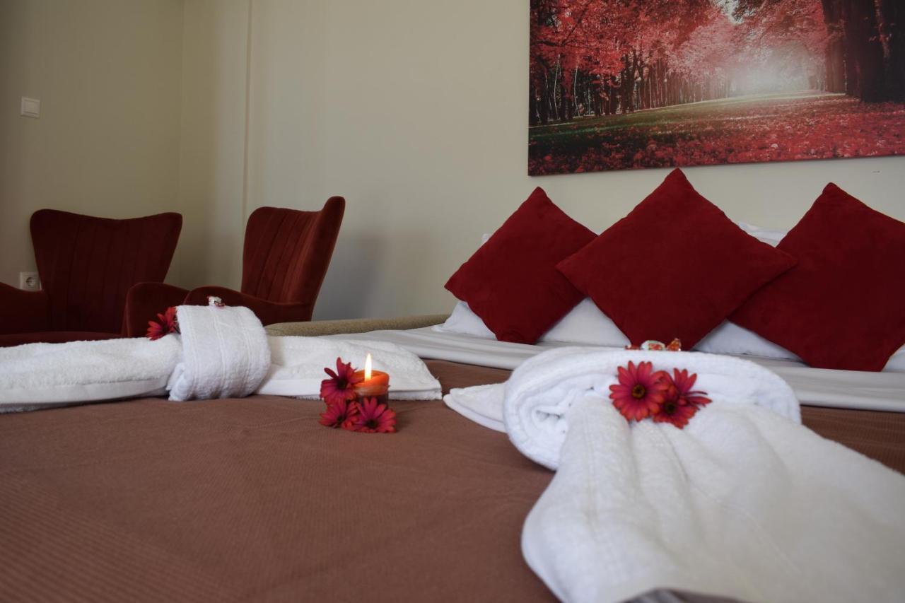 Studio Holiday Kalamata 2 ภายนอก รูปภาพ
