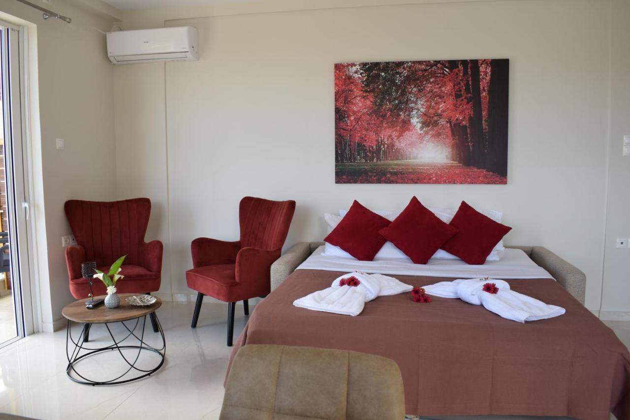 Studio Holiday Kalamata 2 ภายนอก รูปภาพ