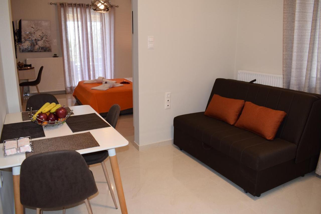 Studio Holiday Kalamata 2 ภายนอก รูปภาพ