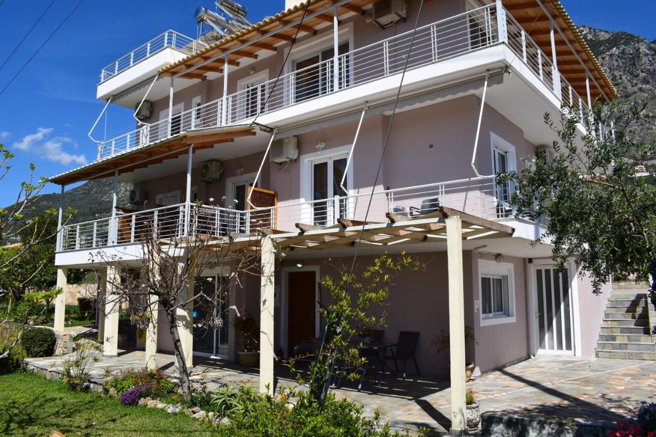 Studio Holiday Kalamata 2 ภายนอก รูปภาพ